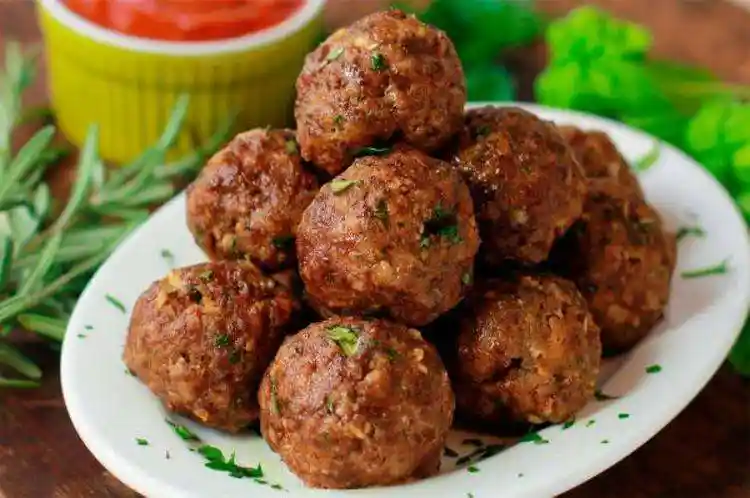 Almôndegas Proteicas